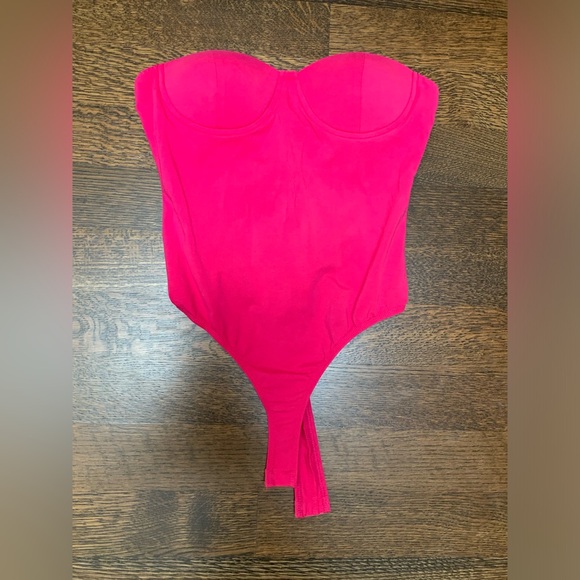 SUPERDOWN REVOLVE Stef Bustier Strapless Bodysuit Hot Pink Women’s Size Medium - Picture 7 of 15